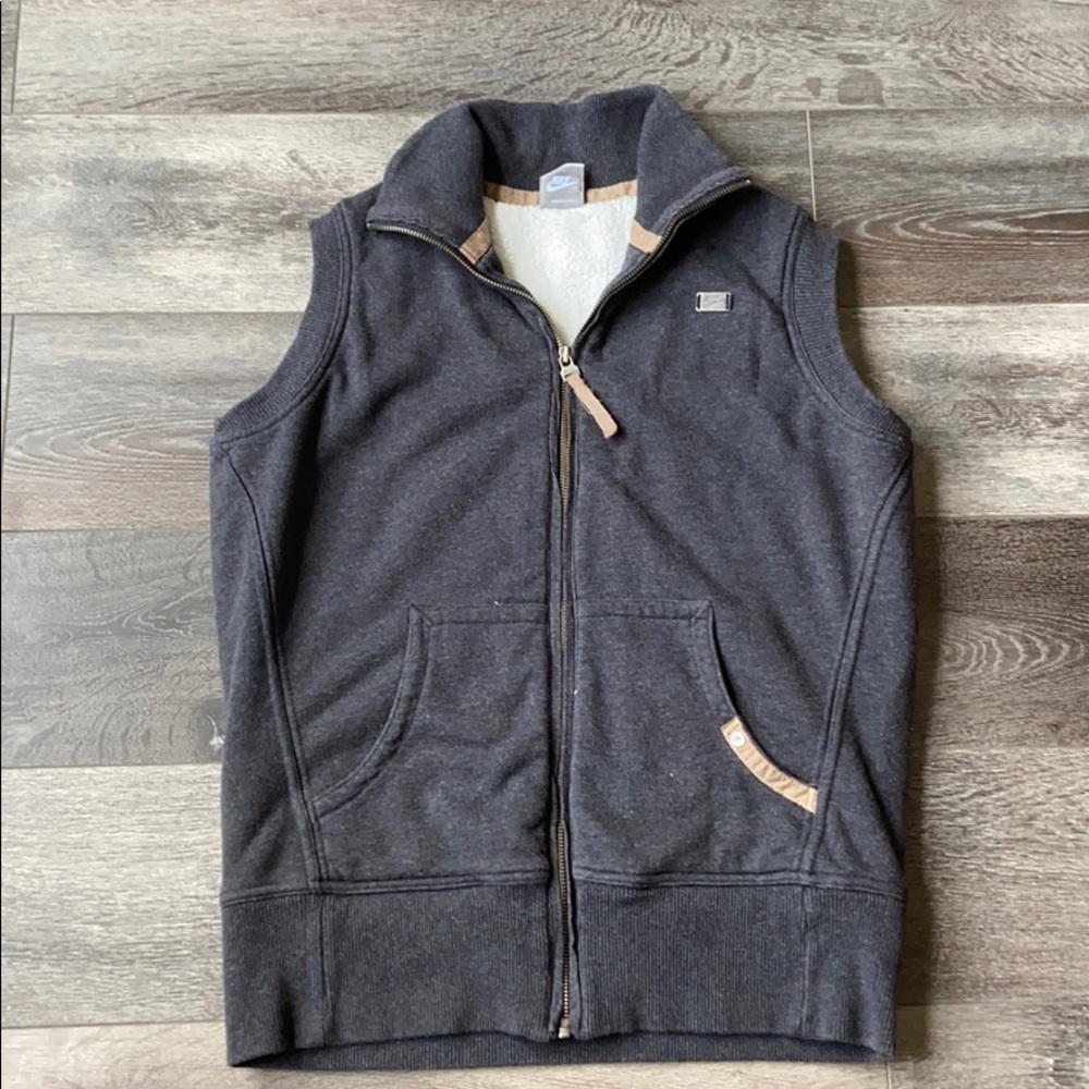 Fully Lined Grey Nike Vest